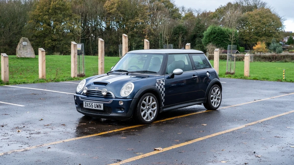 2005 Mini Mini Cooper S 1st Gen - Image 2 of 30