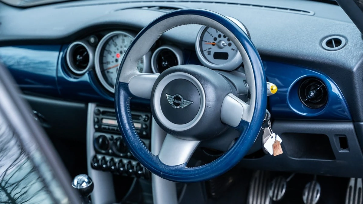 2005 Mini Mini Cooper S 1st Gen - Image 17 of 30