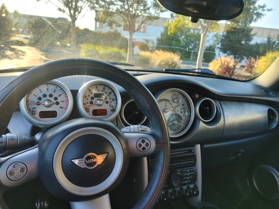 2005 Mini Mini Cooper S 1st Gen - Image 24 of 31