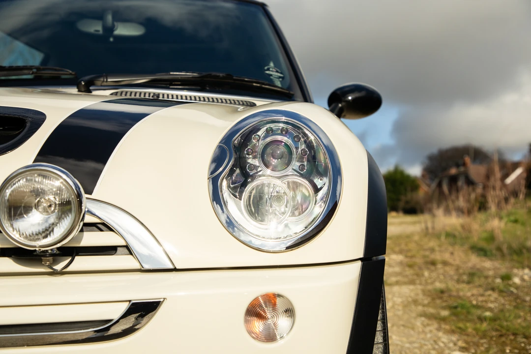 2005 Mini Mini Cooper S 1st Gen - Image 11 of 31