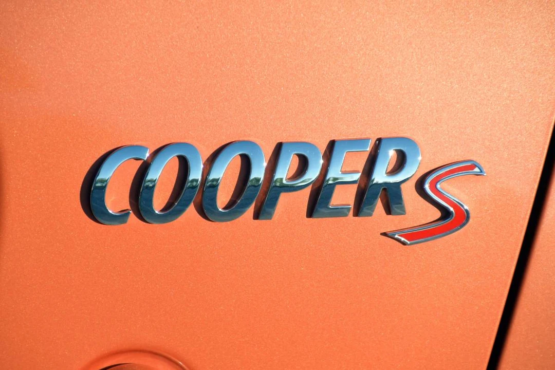 2005 Mini Mini Cooper S 1st Gen - Image 14 of 22