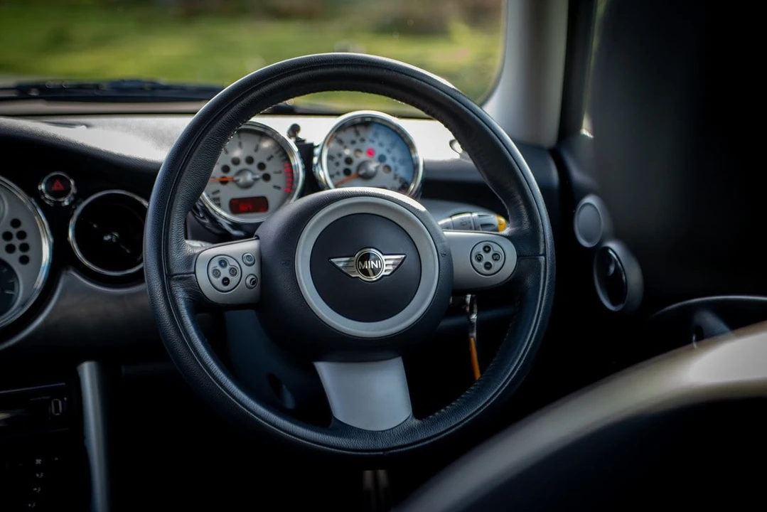 2005 Mini Mini Cooper S 1st Gen - Image 19 of 30