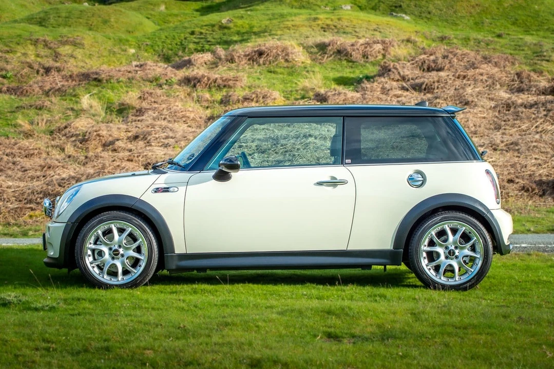 2005 Mini Mini Cooper S 1st Gen - Image 6 of 30