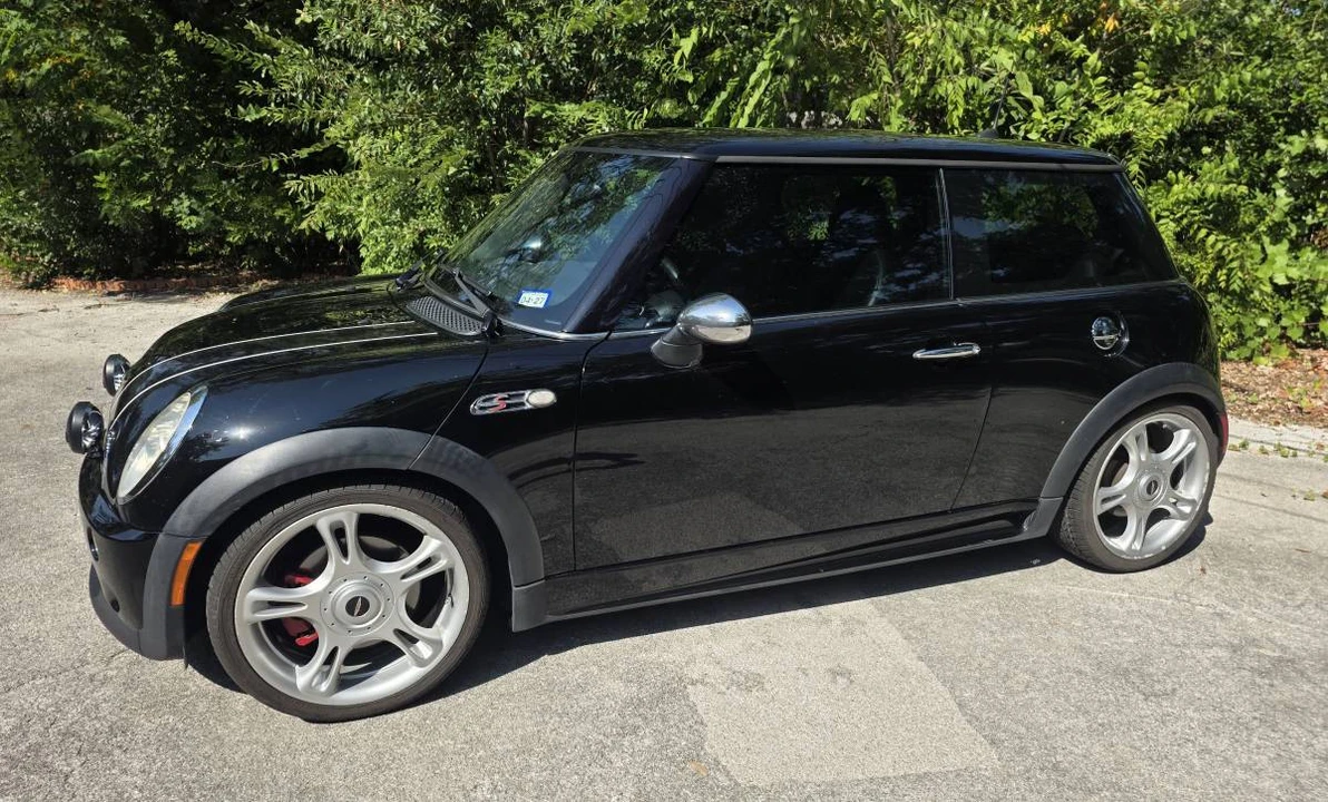 2005 Mini Mini Cooper S 1st Gen - Image 2 of 24