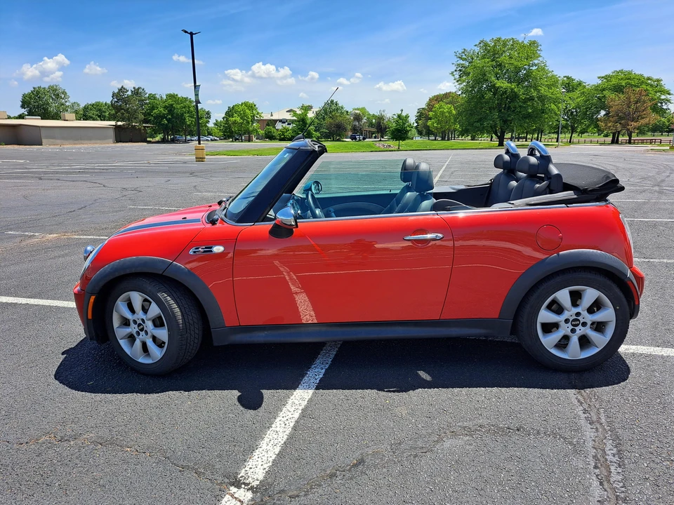 2005 Mini Mini Cooper S 1st Gen - Image 9 of 31