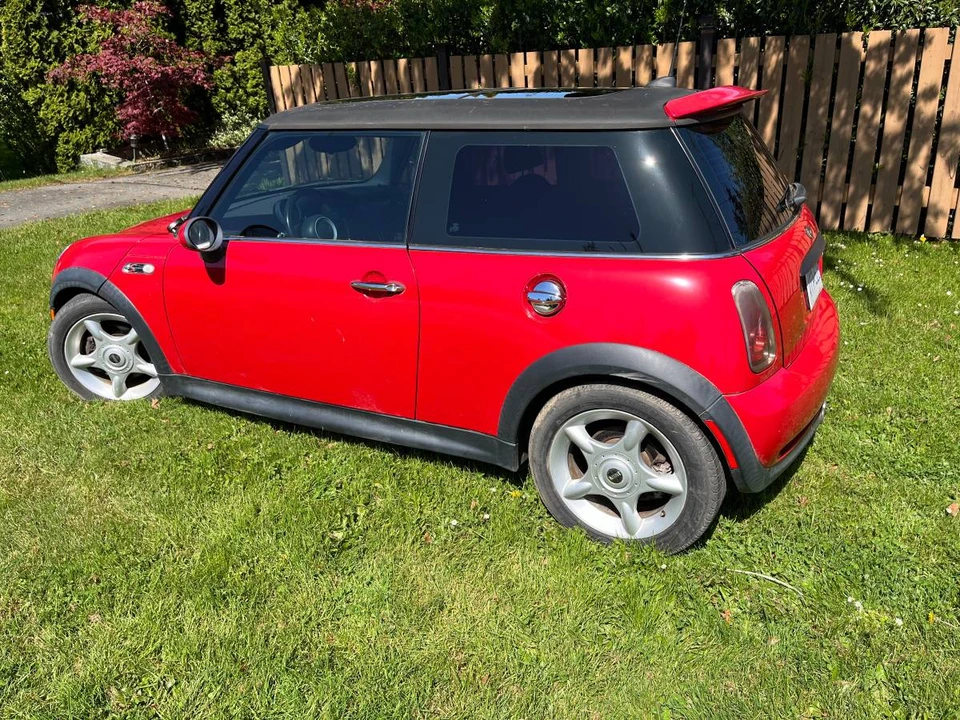 2005 Mini Mini Cooper S 1st Gen - Image 2 of 5