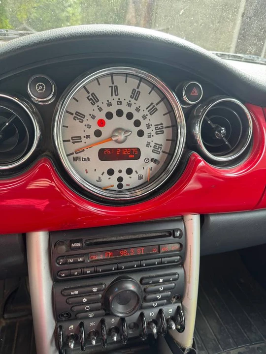 2005 Mini Mini Cooper S 1st Gen - Image 5 of 6