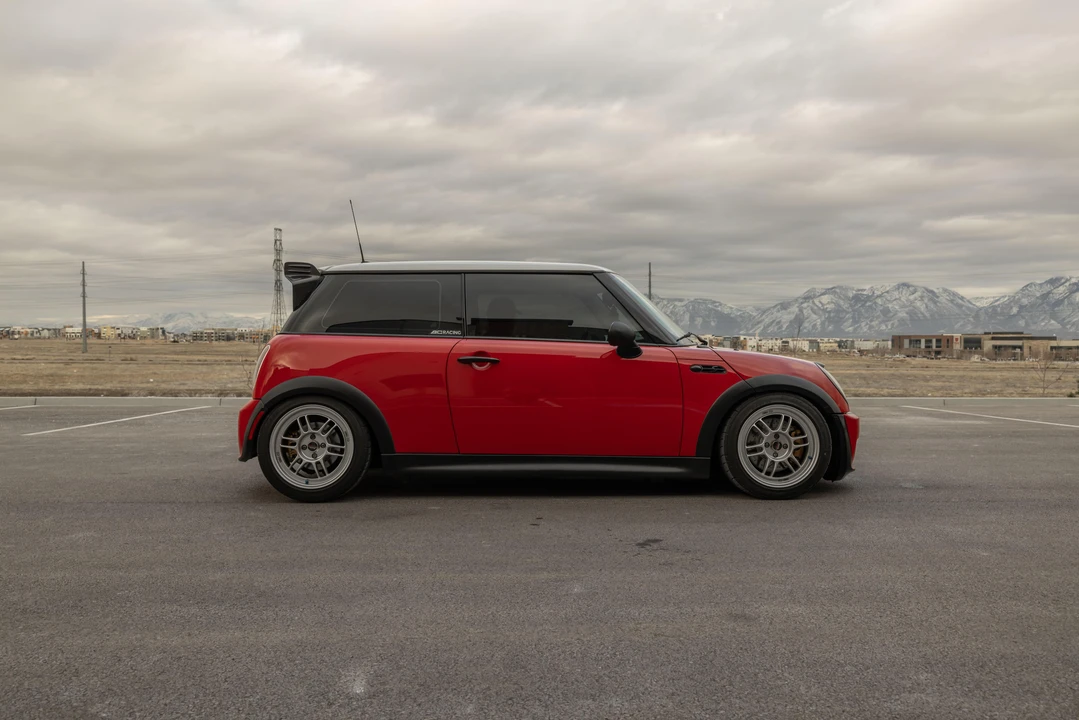 2005 Mini Mini Cooper S 1st Gen - Image 9 of 31
