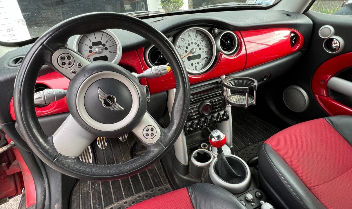 2005 Mini Mini Cooper S 1st Gen - Image 8 of 31