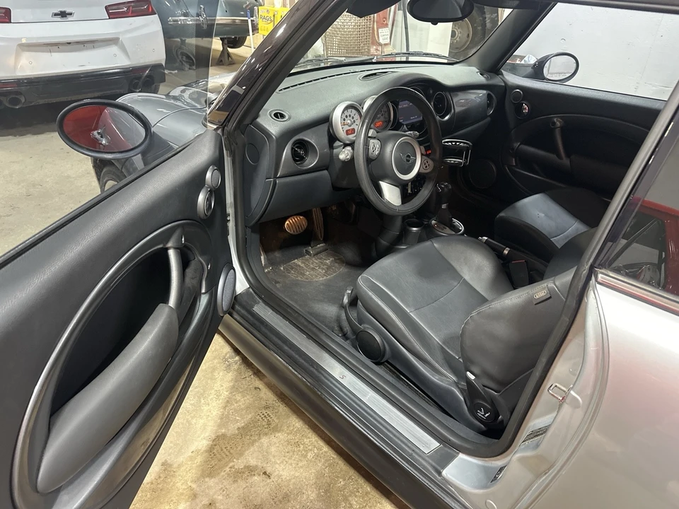2005 Mini Mini Cooper S 1st Gen - Image 12 of 16