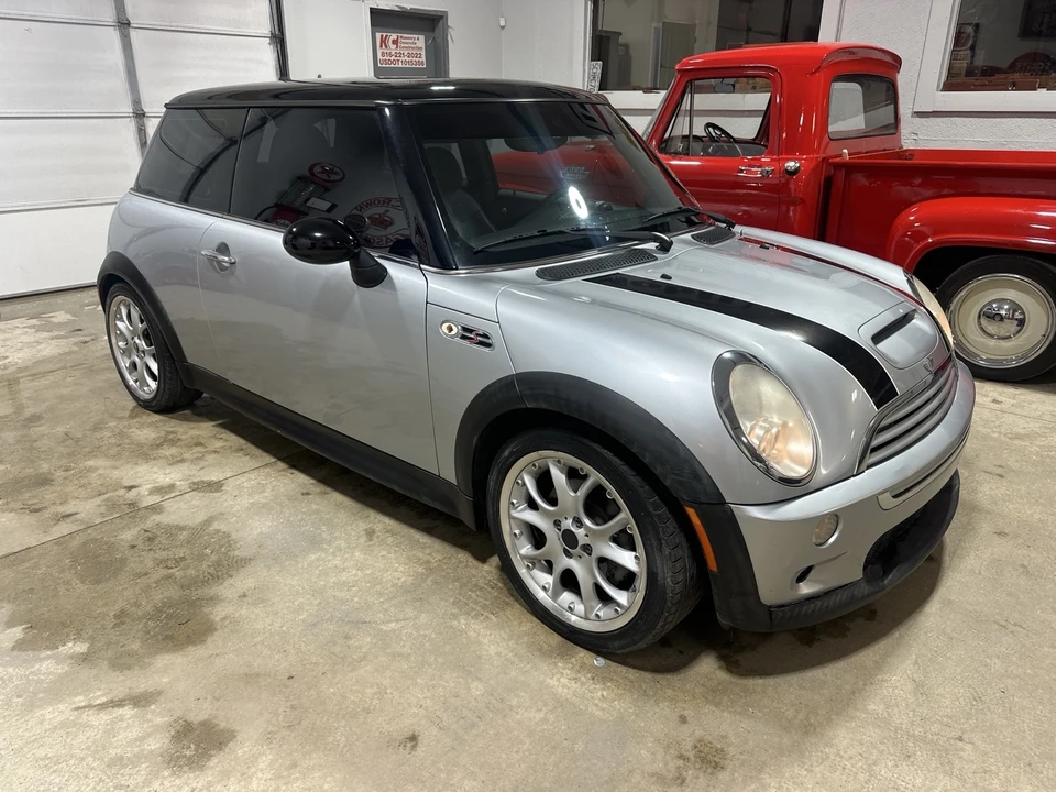 2005 Mini Mini Cooper S 1st Gen - Image 11 of 16