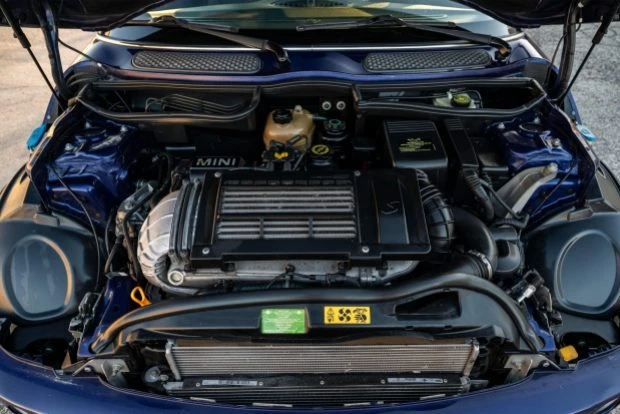 2005 Mini Mini Cooper S 1st Gen - Image 6 of 7