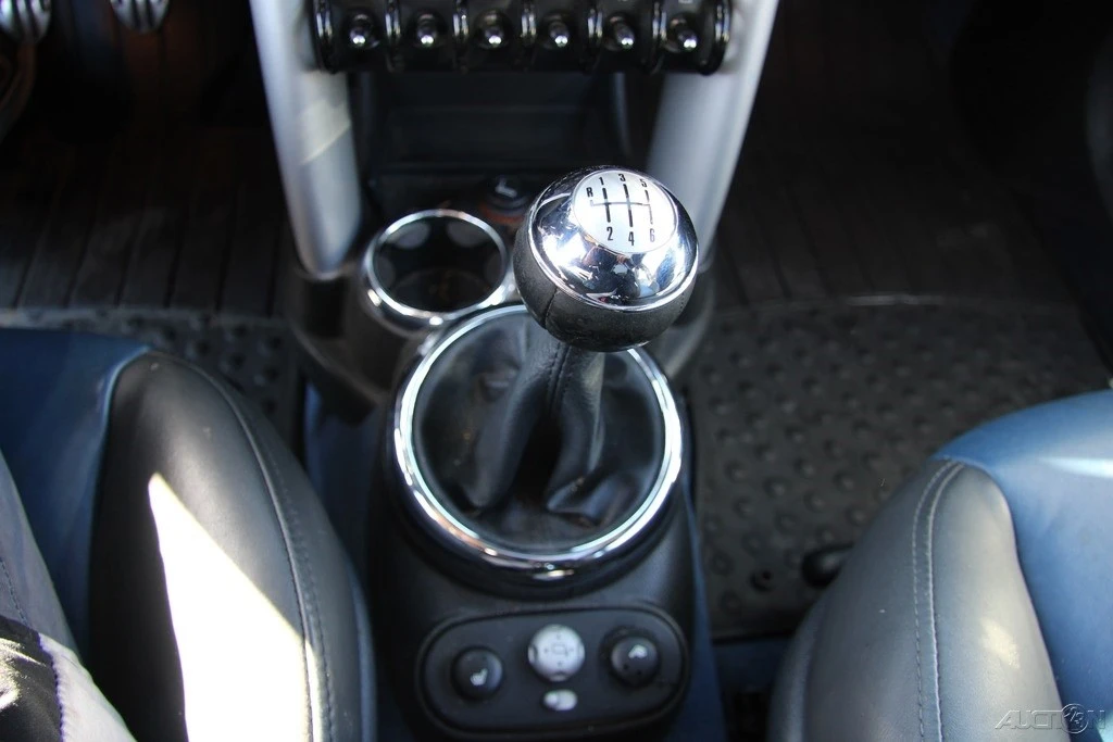 2005 Mini Mini Cooper S 1st Gen - Image 19 of 21