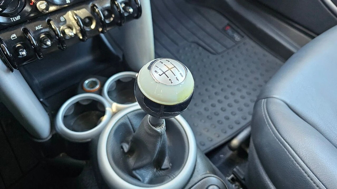 2005 Mini - Image 21 of 30