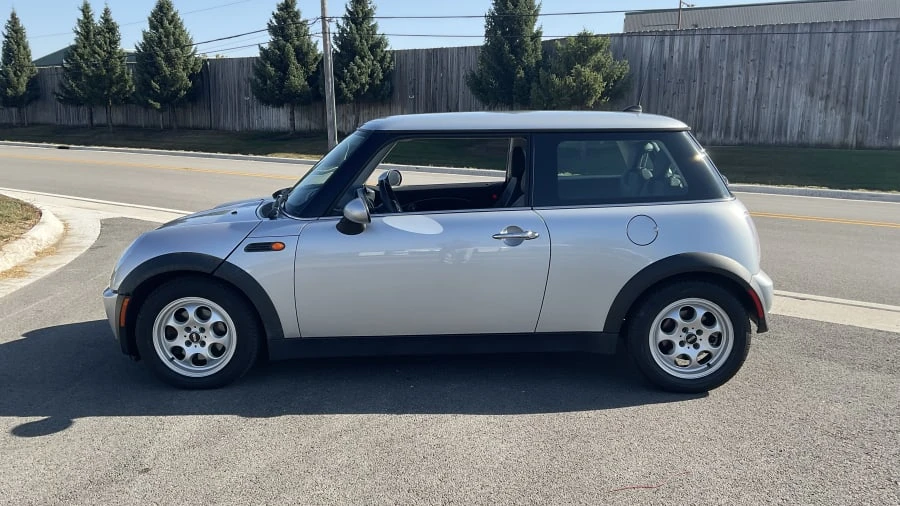 2005 Mini Mini 1st Gen - Image 2 of 8