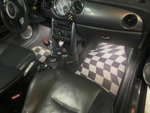 2005 Mini Mini 1st Gen - Image 14 of 21