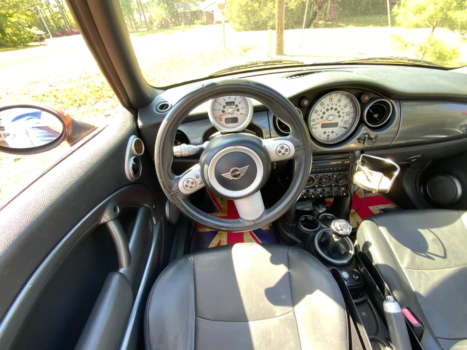 2005 Mini Mini 1st Gen - Image 9 of 12