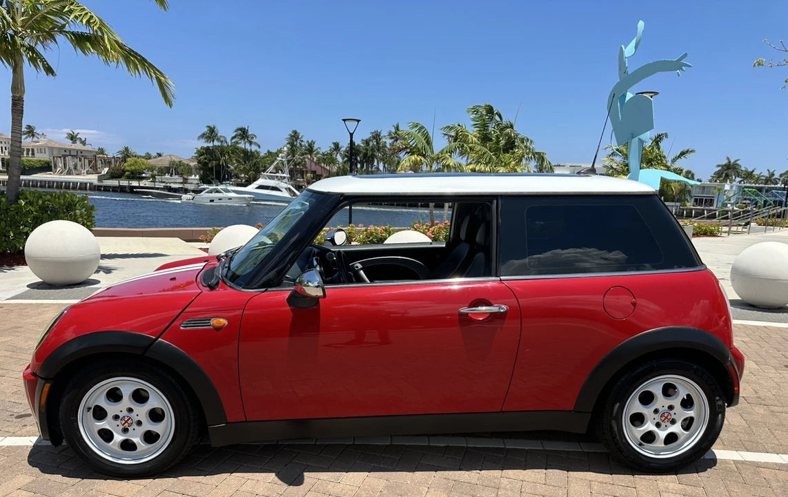 2005 Mini Mini 1st Gen - Image 8 of 30