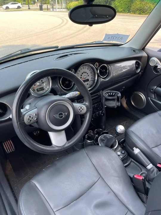 2005 Mini Mini Cooper S 1st Gen - Image 6 of 7
