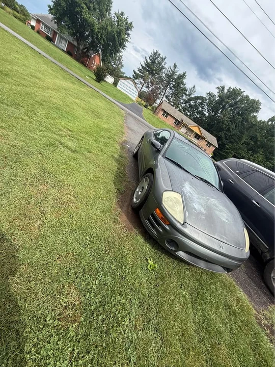 2005 Mitsubishi Eclipse 3rd Gen - Image 3 of 4