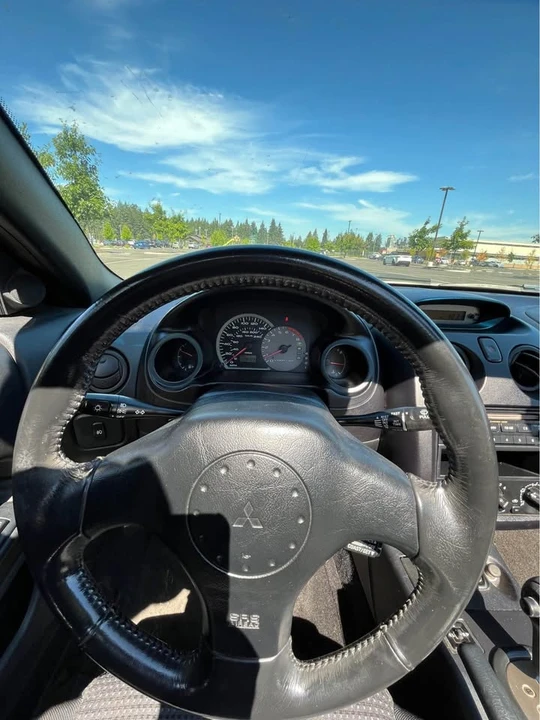 2005 Mitsubishi Eclipse 3rd Gen - Image 9 of 11