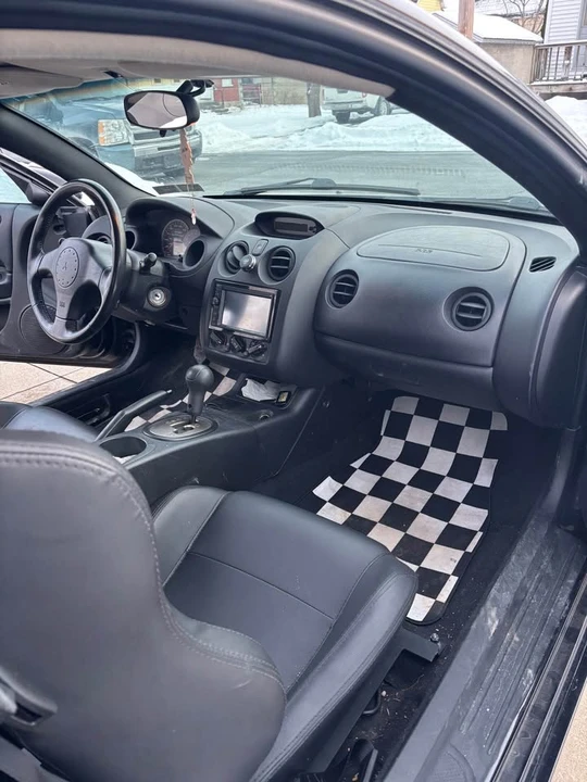 2005 Mitsubishi Eclipse 3rd Gen - Image 11 of 12