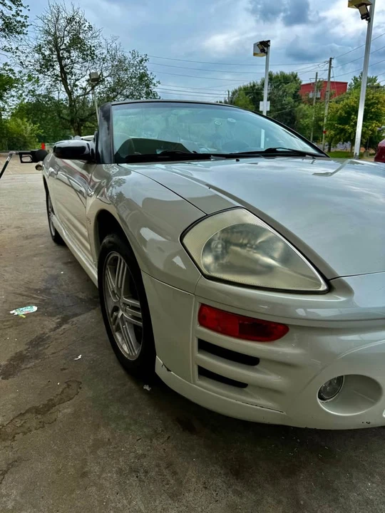 2005 Mitsubishi Eclipse 3rd Gen - Image 2 of 13