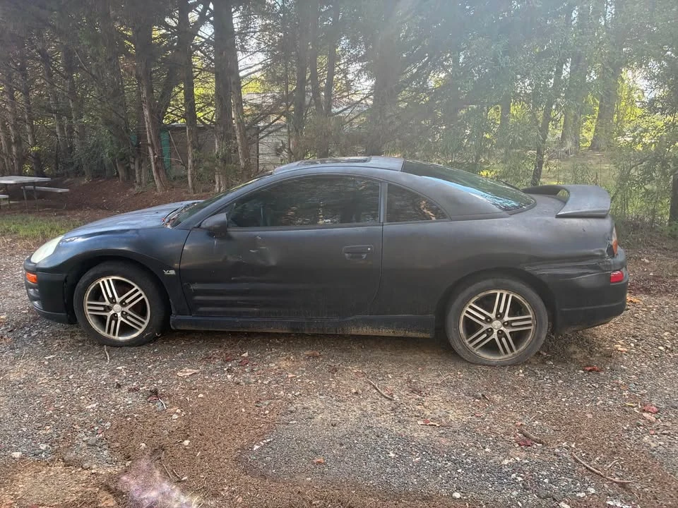 2005 Mitsubishi Eclipse 3rd Gen - Image 3 of 4