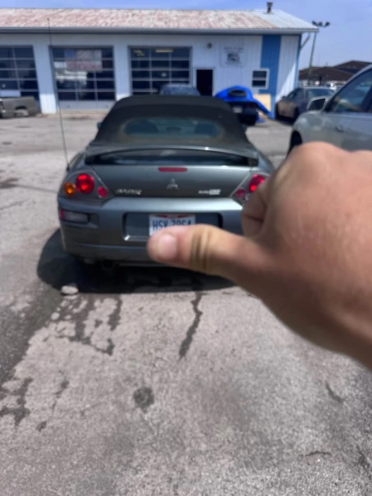 2005 Mitsubishi Eclipse 3rd Gen - Image 3 of 4