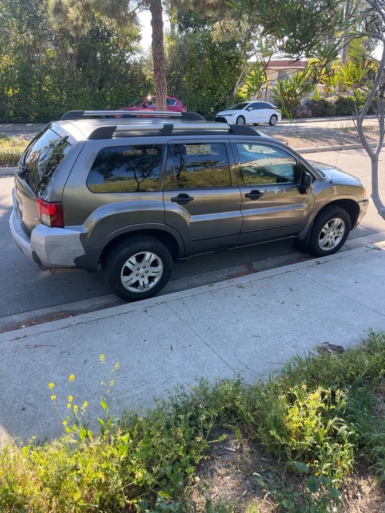 2005 Mitsubishi Endeavor - Image 4 of 21