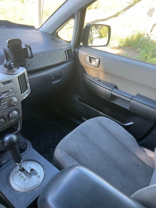 2005 Mitsubishi Endeavor - Image 8 of 21