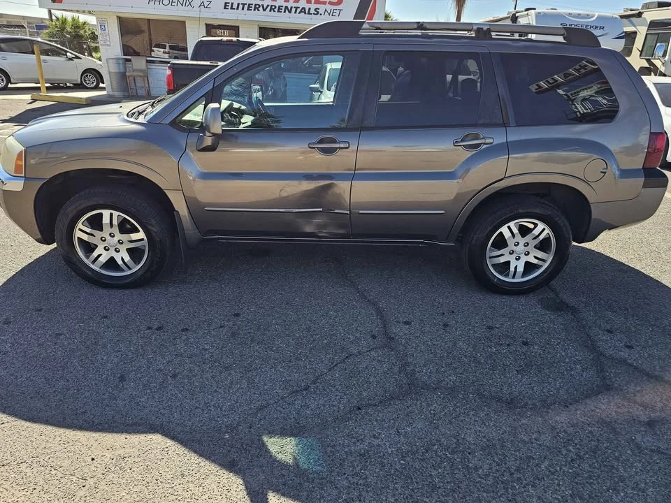 2005 Mitsubishi Endeavor - Image 3 of 7