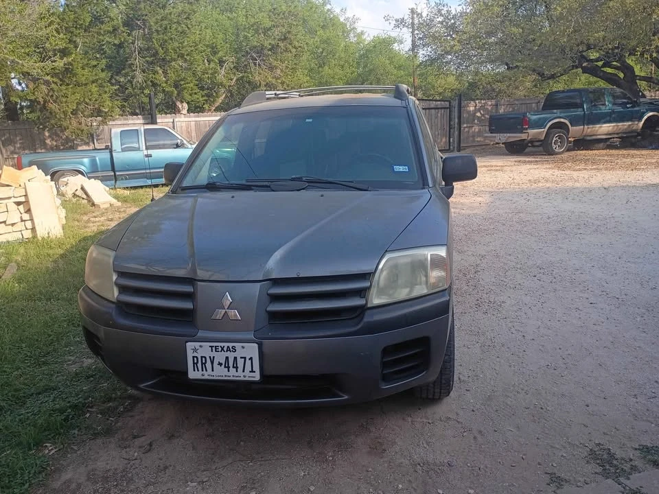 2005 Mitsubishi Endeavor - Image 6 of 6