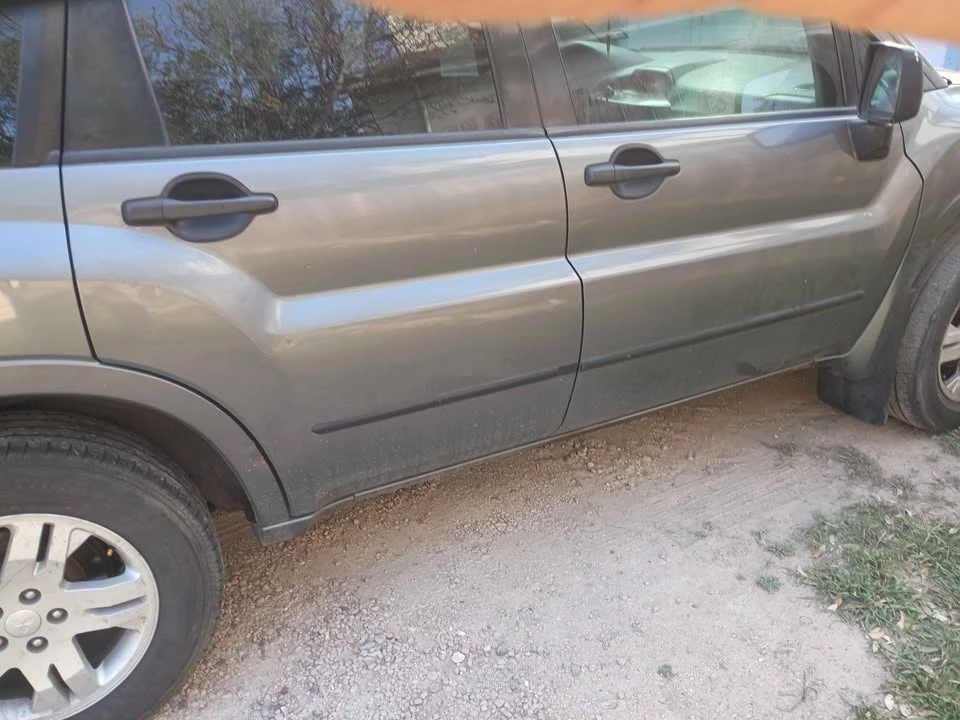 2005 Mitsubishi Endeavor - Image 5 of 6