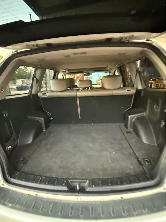 2005 Mitsubishi Endeavor - Image 4 of 5