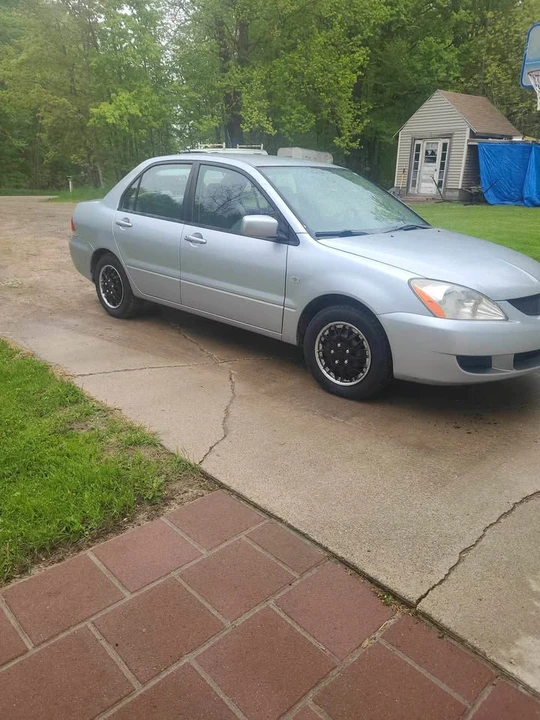 2005 Mitsubishi Lancer 8th Gen - Image 2 of 4