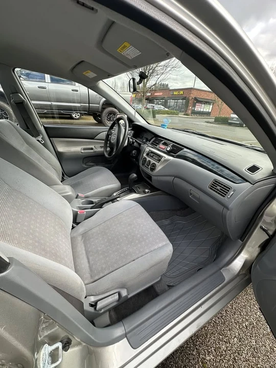 2005 Mitsubishi Lancer 8th Gen - Image 6 of 10