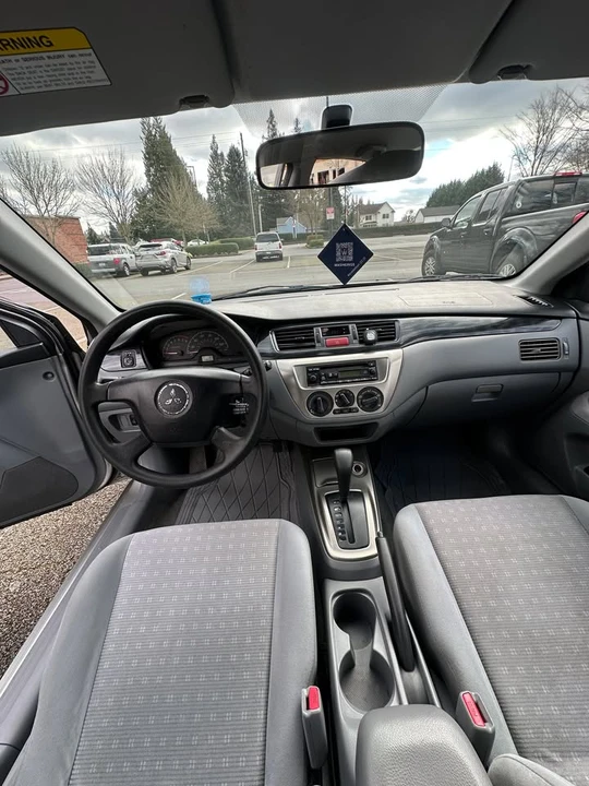 2005 Mitsubishi Lancer 8th Gen - Image 9 of 10