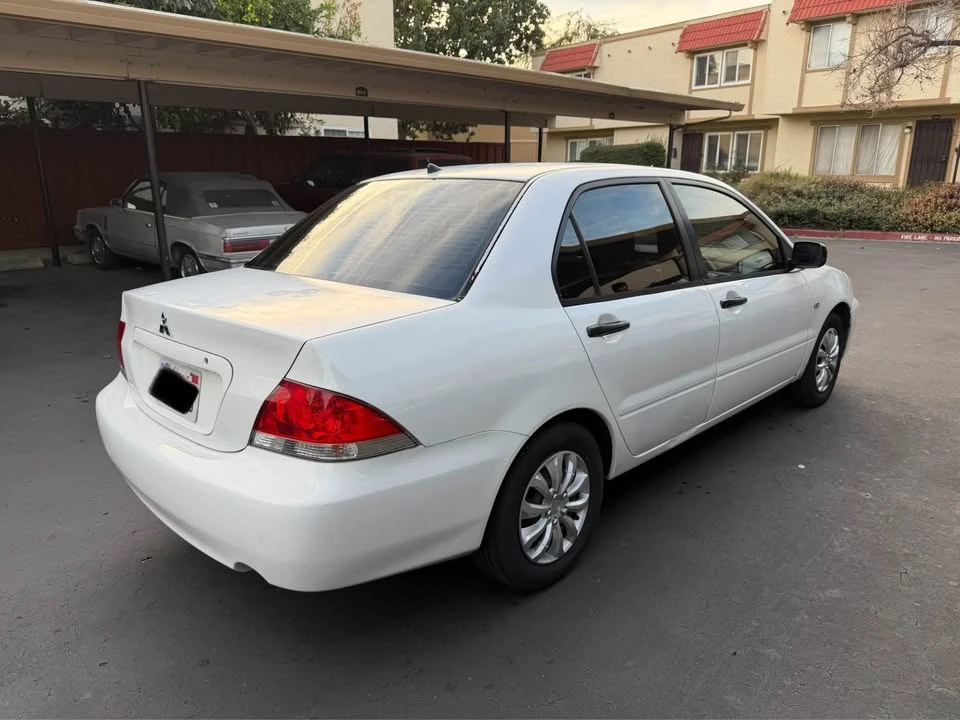 2005 Mitsubishi Lancer 8th Gen - Image 3 of 9