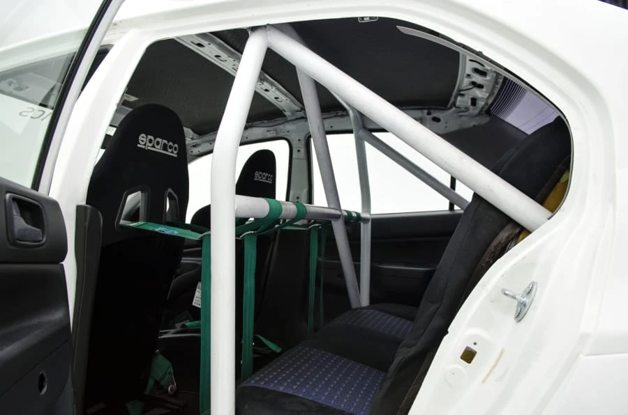2005 Mitsubishi Lancer - Image 6 of 12