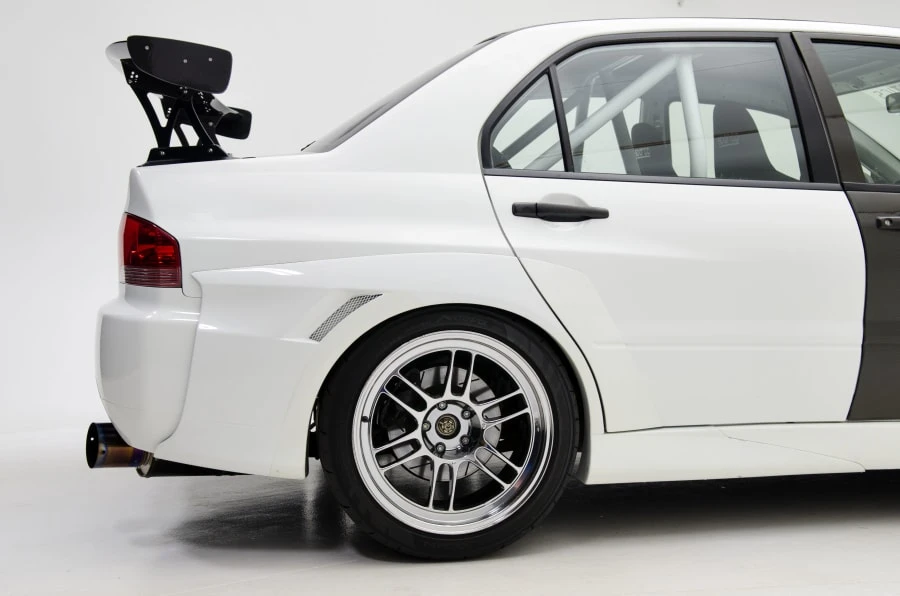2005 Mitsubishi Lancer - Image 11 of 12
