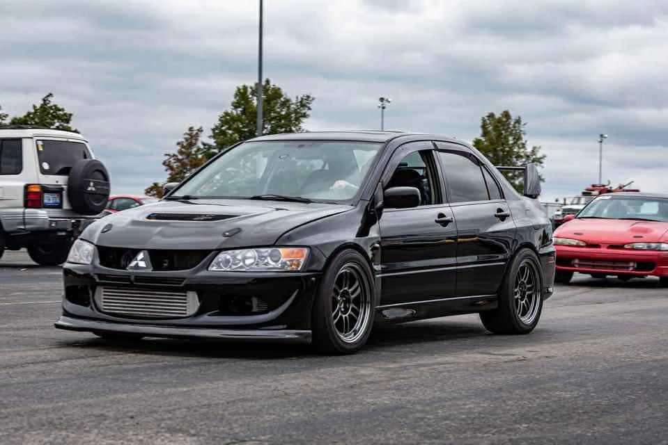 2005 Mitsubishi Lancer - Image 2 of 7