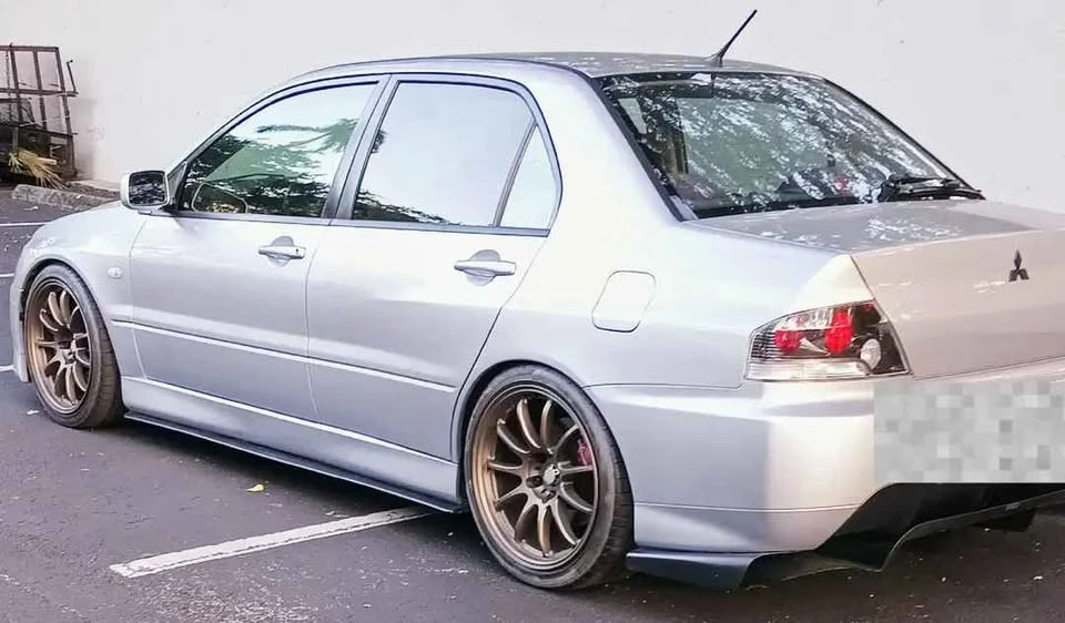 2005 Mitsubishi Lancer - Image 3 of 6