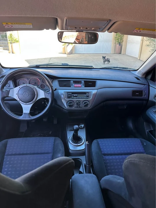 2005 Mitsubishi Lancer - Image 10 of 13