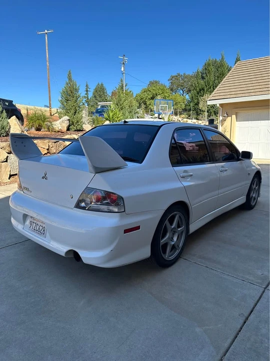 2005 Mitsubishi Lancer - Image 5 of 13