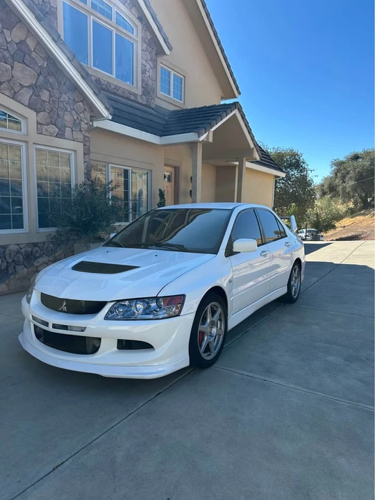 2005 Mitsubishi Lancer - Image 2 of 13