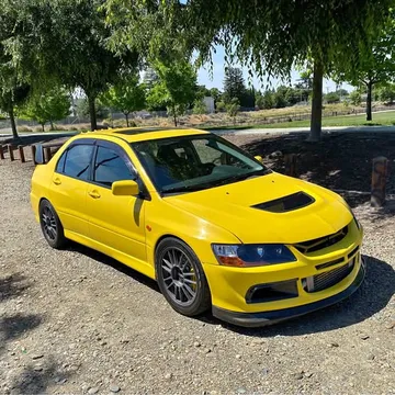 2005 Mitsubishi Lancer Evolution GSR Sedan 4D