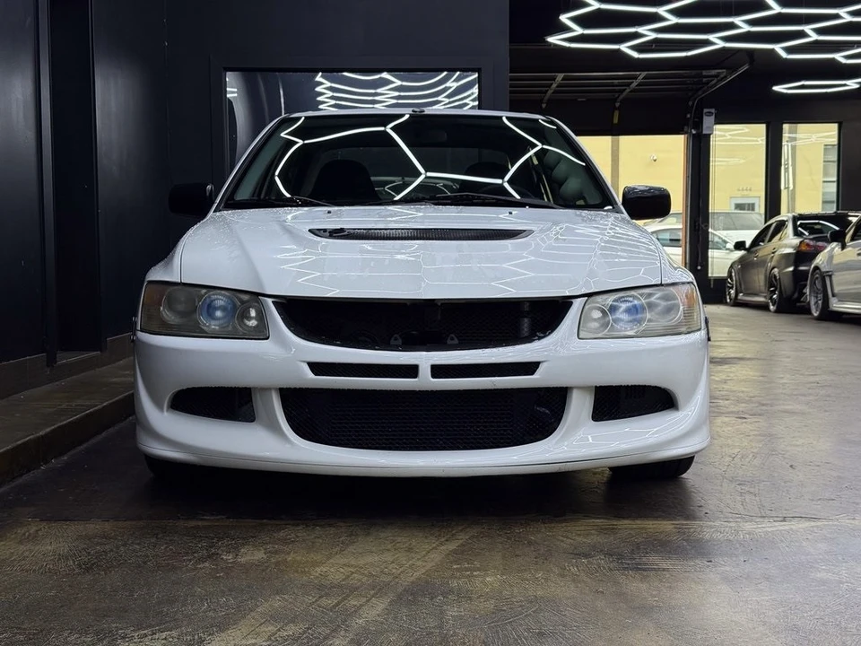 2005 Mitsubishi Lancer Evolution IX 8th Gen - Image 2 of 12
