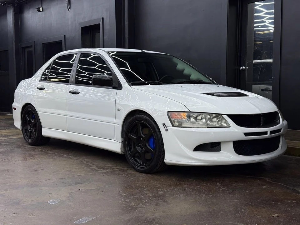 2005 Mitsubishi Lancer Evolution IX 8th Gen - Image 11 of 12