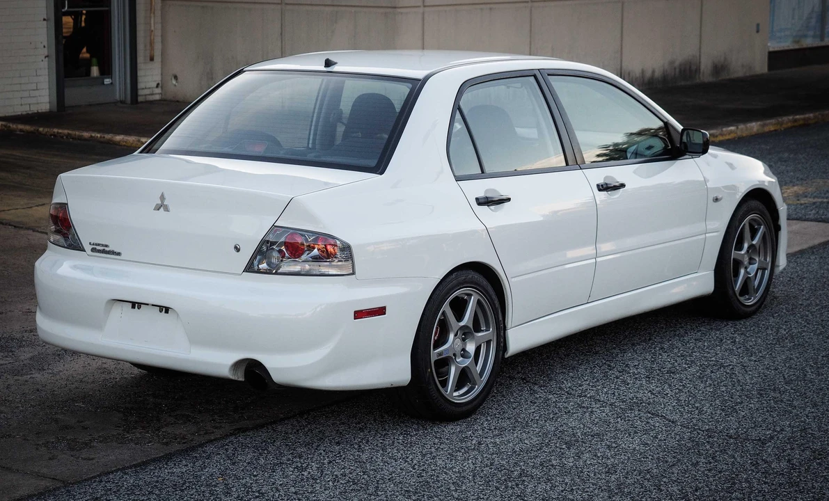 2005 Mitsubishi Lancer Evolution VIII 7th Gen - Image 12 of 31